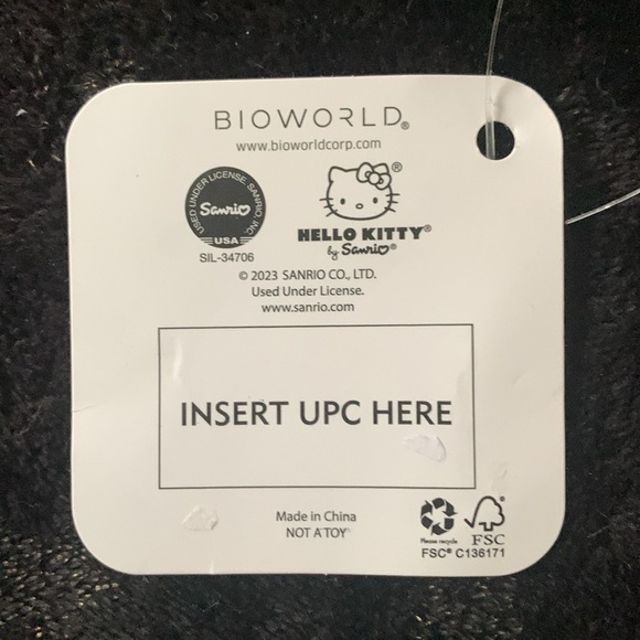 NWT Hello Kitty Collectible Ceramic Mugs w/Heart-Shaped Handle • Set of (2) Cups - Picture 4 of 7